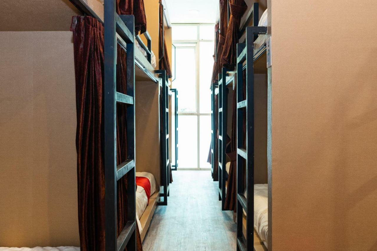 Reddoorz Hostel @ Di Panjaitan Simpang Lima Semarang Kültér fotó